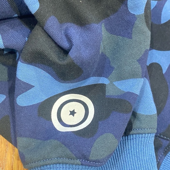 Blue camo Bape hoodie fits a size large - Picture 5 of 10